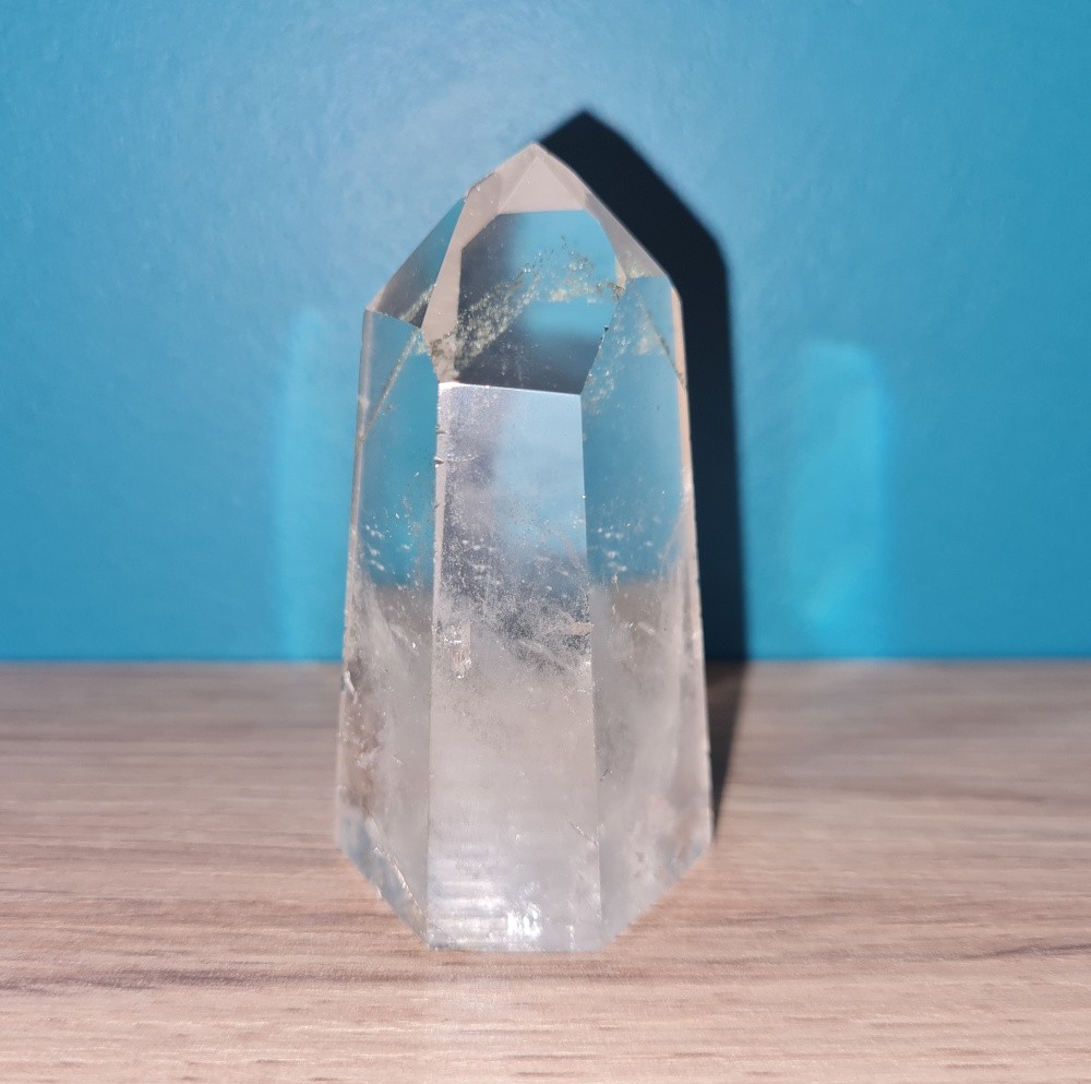 Pointe de cristal de roche (quartz) polie