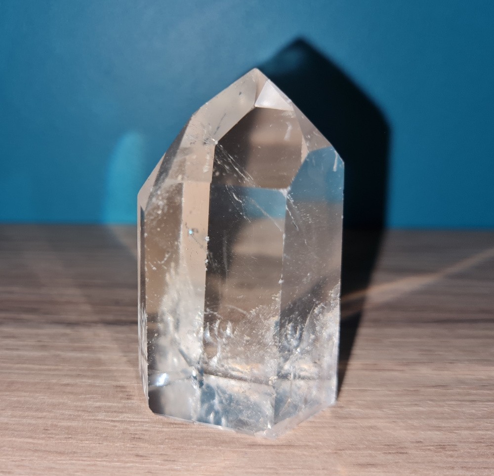 Pointe de cristal de roche (quartz) polie