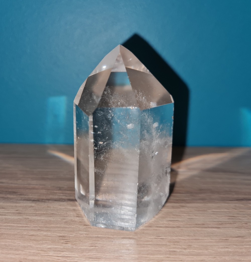 Pointe de cristal de roche (quartz) polie