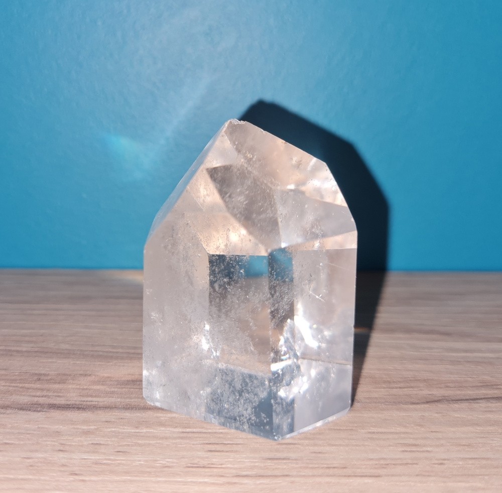 Pointe de cristal de roche (quartz) polie