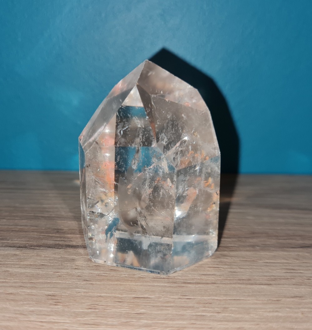 Pointe de cristal de roche (quartz) polie
